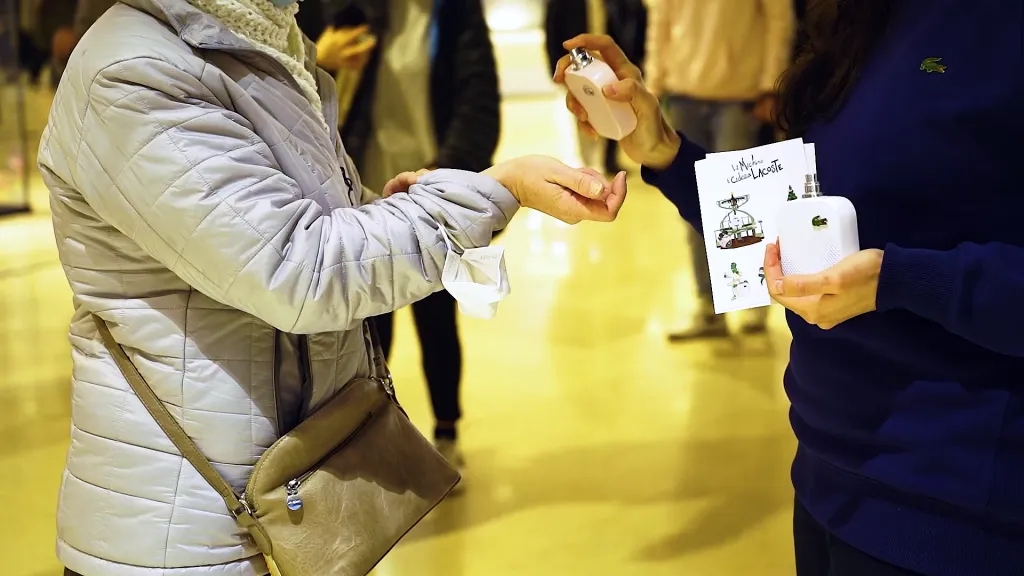 Réalisation d'une vidéo marketing/communication pour l'entreprise Clear Channel à l'occasion de la campagne Lacoste  à Paris La Défense
