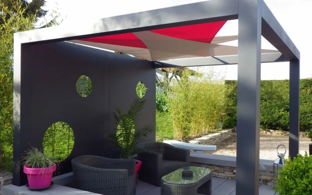 Voile d'ombrage pas cher triangulaire carrée Vaucluse 