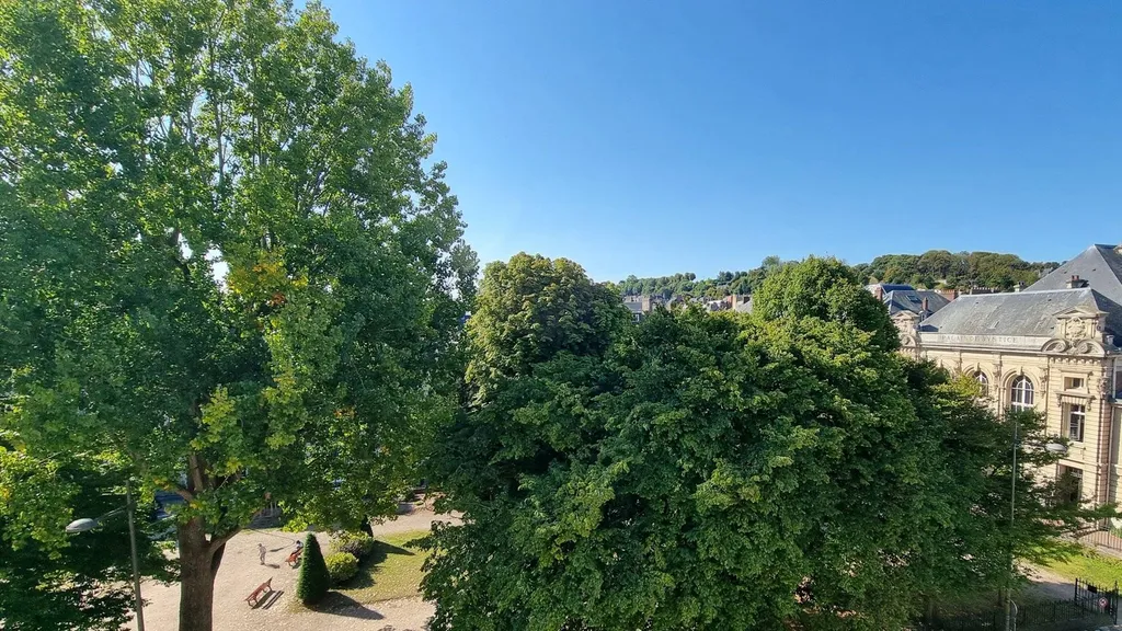 A vendre bel appartement T3 de 73 m² loué, avec vue dégagée – Centre-ville de Dieppe 76200