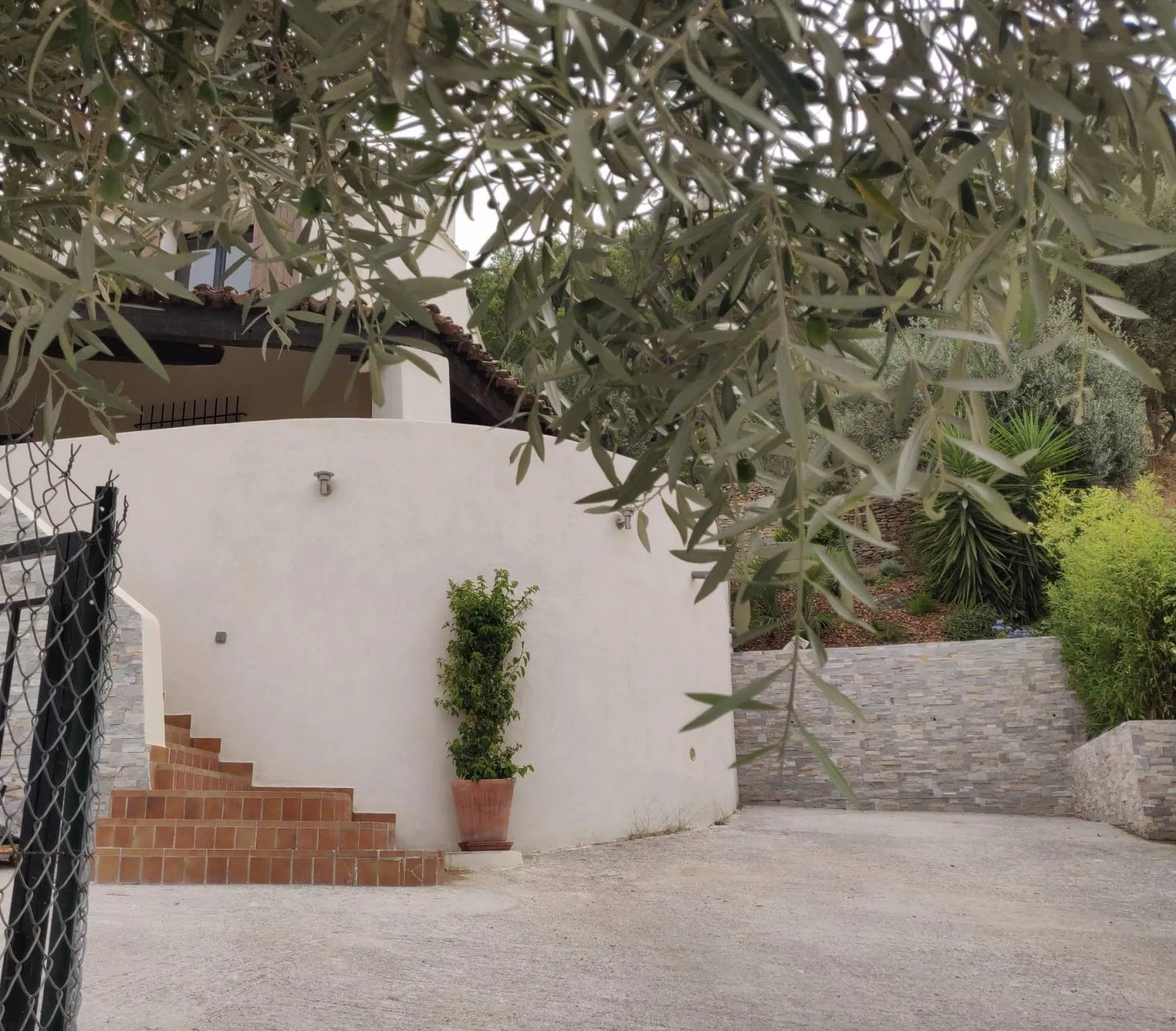 architectes d' extérieur sur marseille 13007, pour projet d'aménagement du paysage jardin, piscine et terrasse.