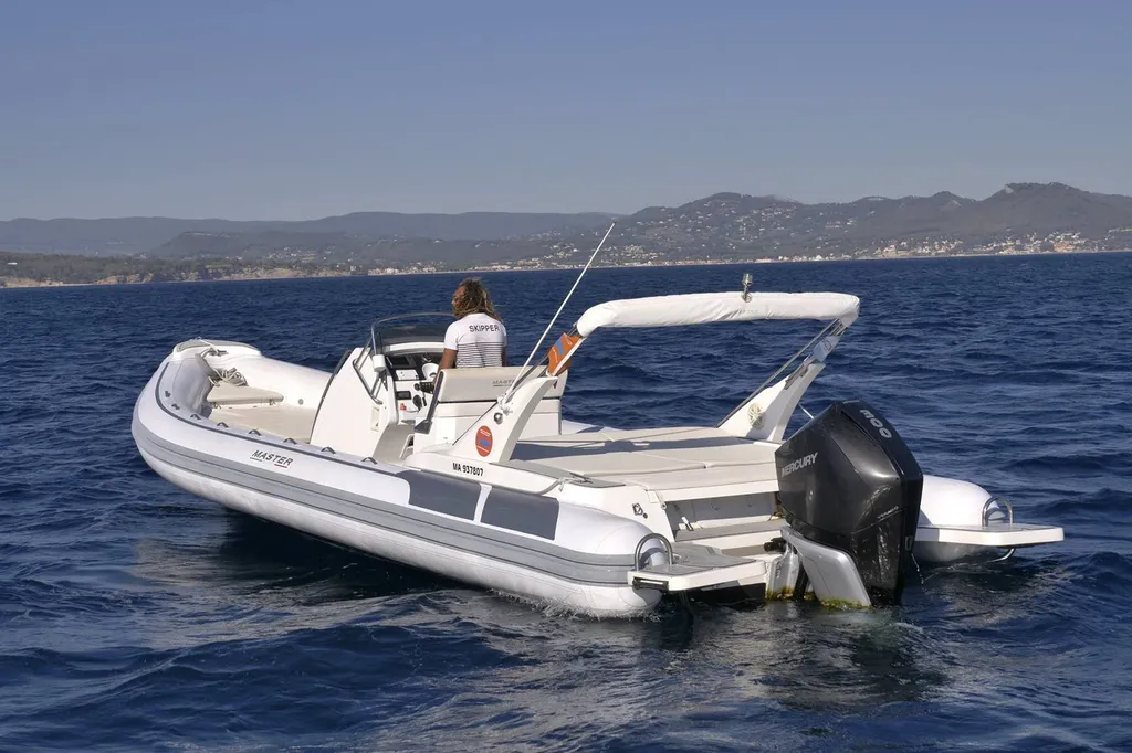 Le Z, notre bateau semi rigide haut de gamme