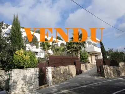 villa à vendre carnoux  agence immobilière castellas