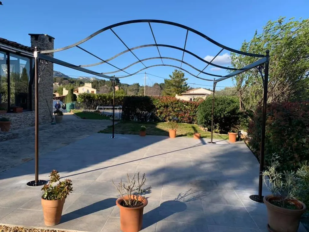 tonnelle chapeau de gendarme sur mesure aix en provence