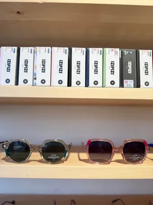 Lunettes de solaire pour enfant de la marque IZIPIZI disponible au Sud de Toulouse 