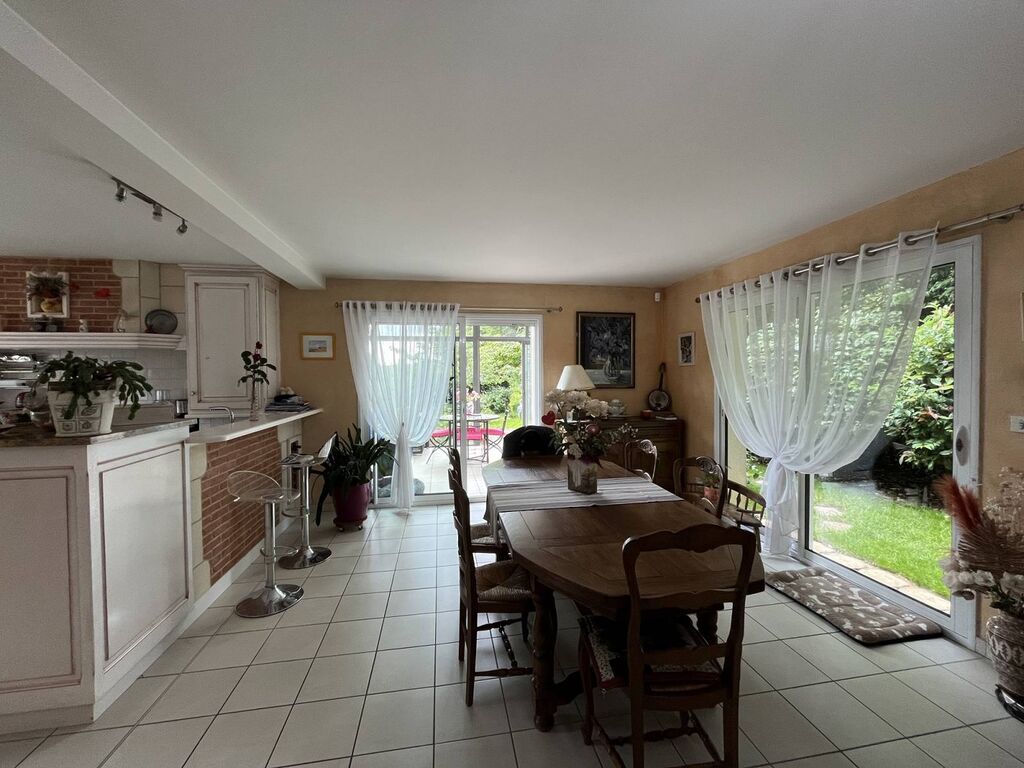 Superbe maison d'Architecte de 2008, à vendre, dans un secteur résidentiel de Barentin