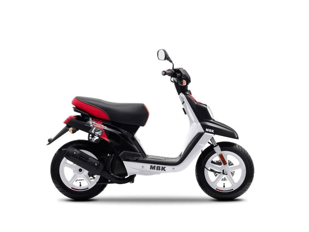 Scooter neuf MBK Booster spirit 12 pouces la valette du var