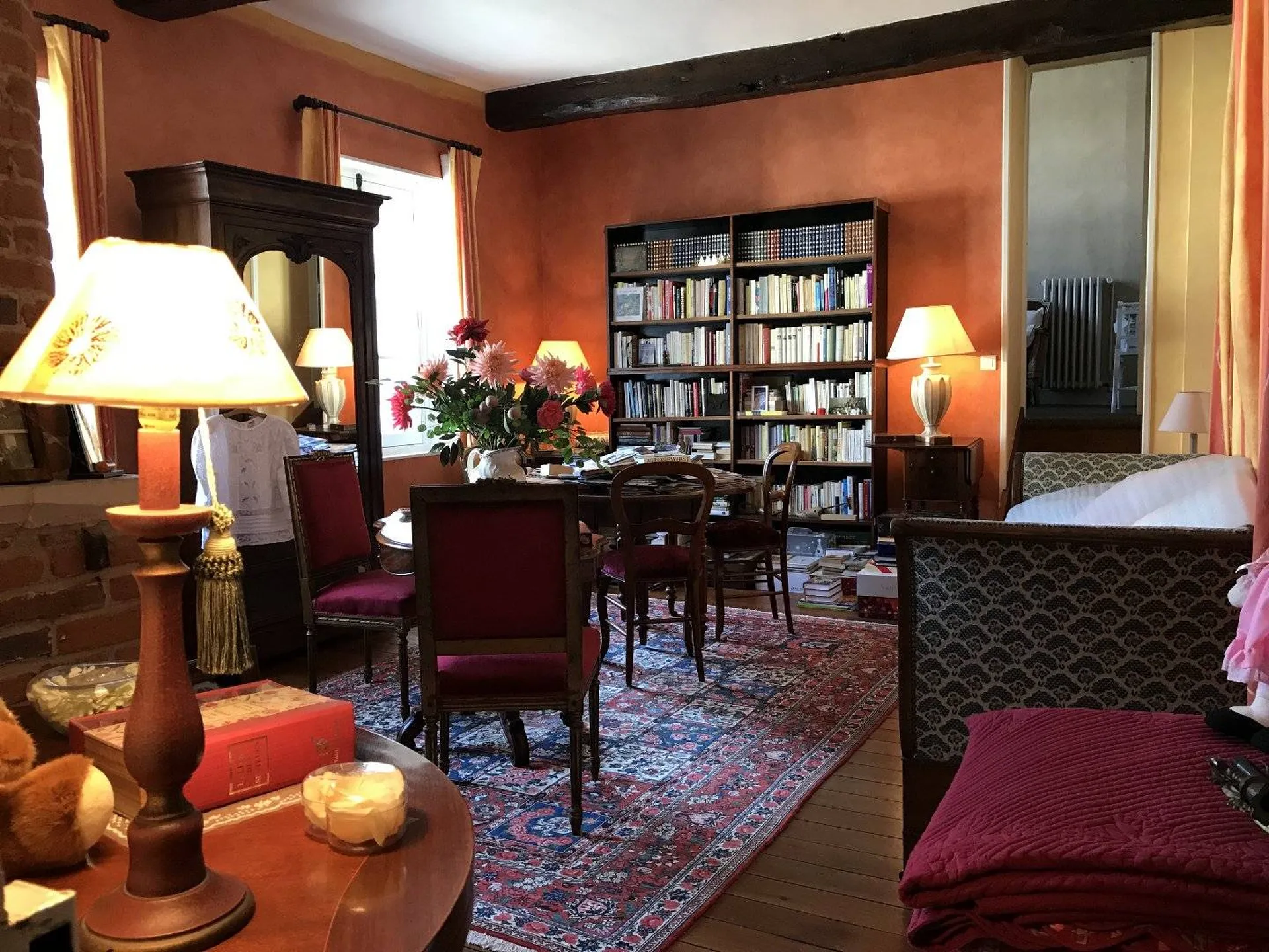 Vends bailliage d'environ 200m² habitable et son jardin de 400m².