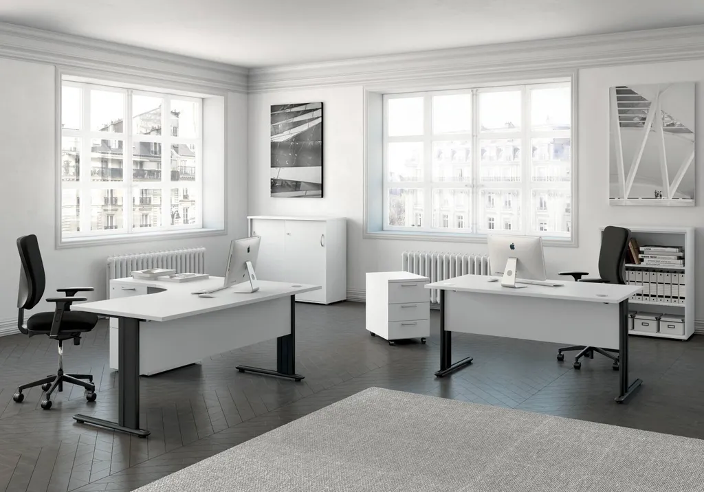 Bureaux individuels dans un open-space à Marseille