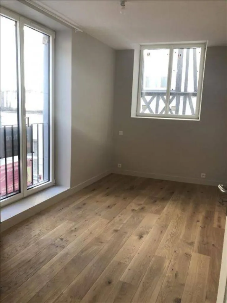 Situé au 29 rue des Arsins à Rouen