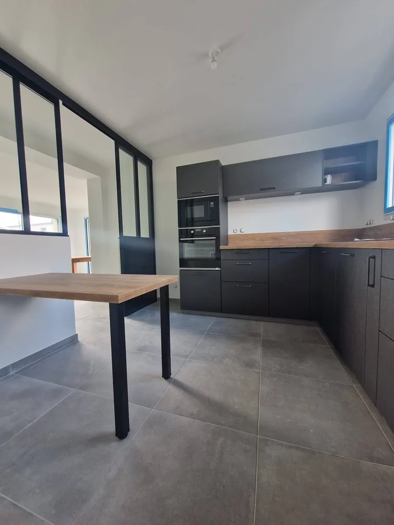 Recherche peintre professionnel pour peinture projection airless à Maltot près de CAEN 14