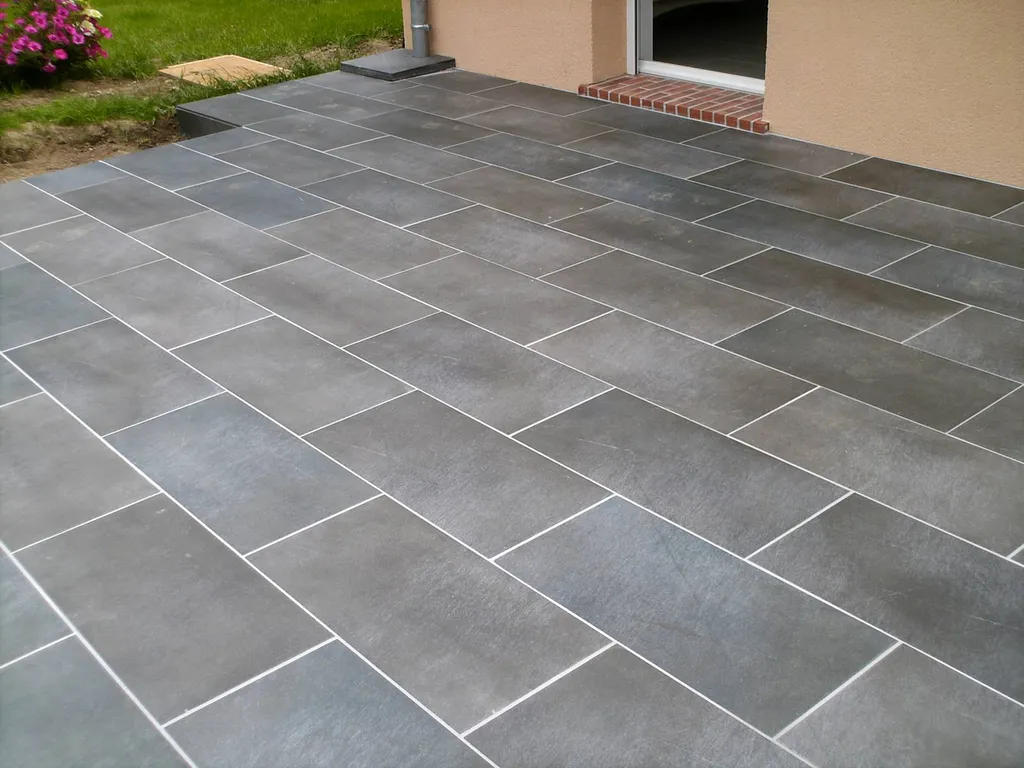 Terrasse carrelé sur Beaumont le Roger 27