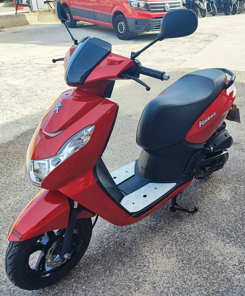 SCOOTER OCCASION PEUGEOT KISBEE SIX FOURS LES PLAGES