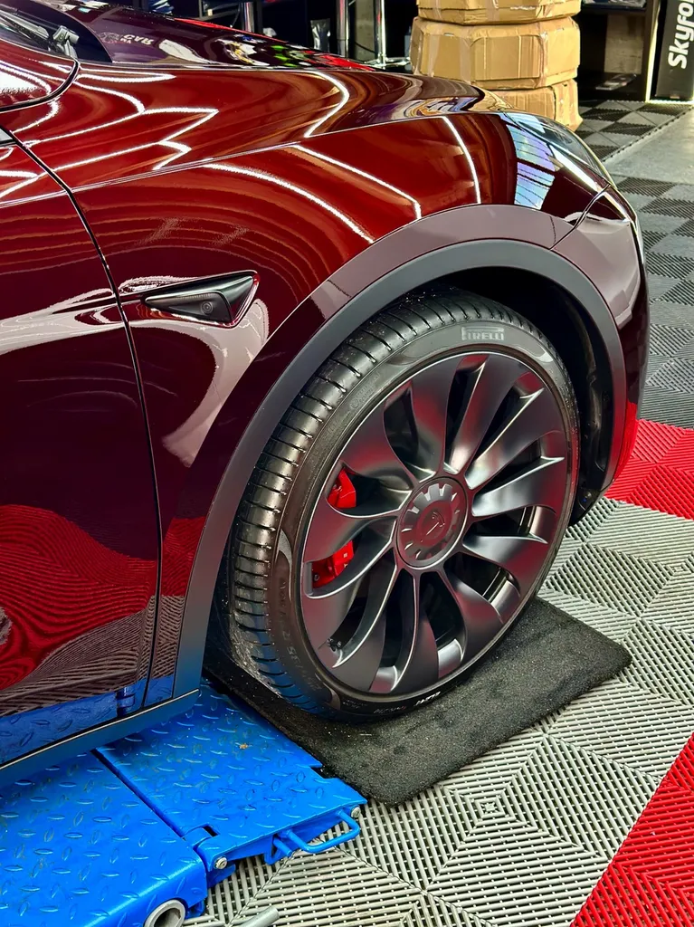 detailing auto Lyon traitement céramique protection PPF face avant contre les rayures Tesla model Y Lyon 