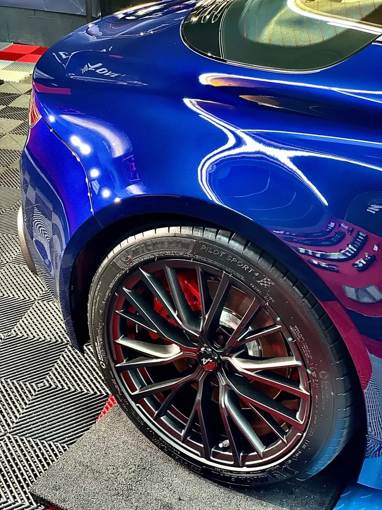 Protection PPF Renault alpine et traitement céramique carrosserie Lyon 