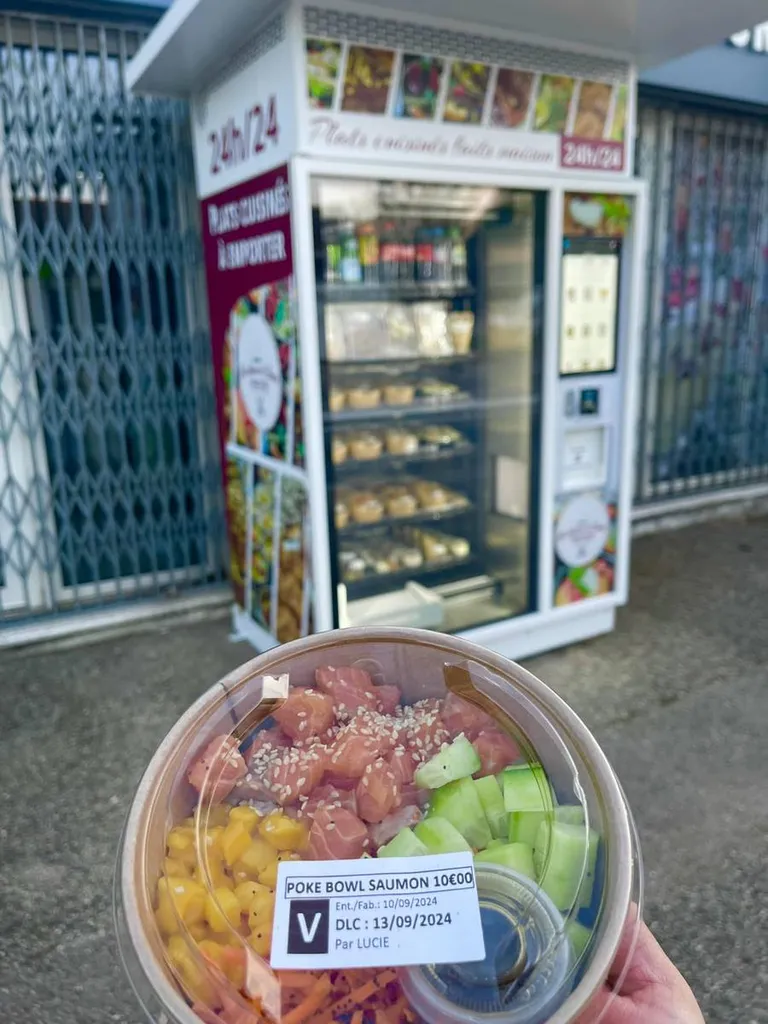 Distributeur de plats traiteurs installé à Pierrelatte dans la Drôme