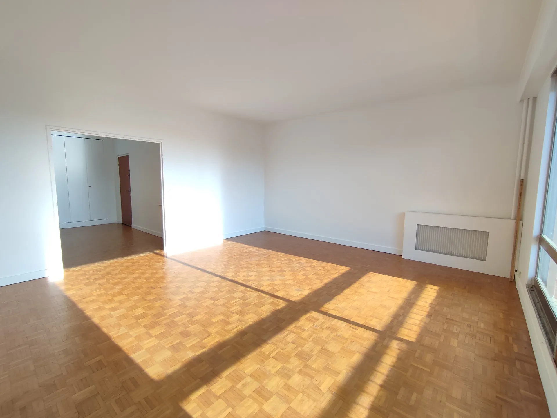 Pièce principale d'un appartement