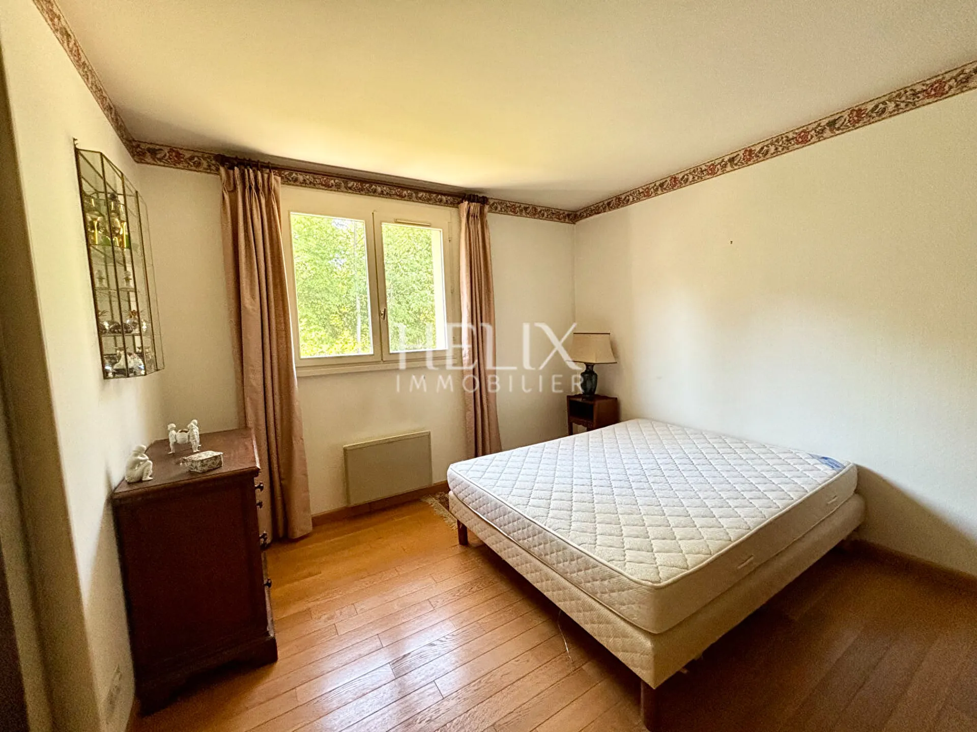 Maison proche lycée international, lisière de foret Saint Germain En Laye 145 m2.