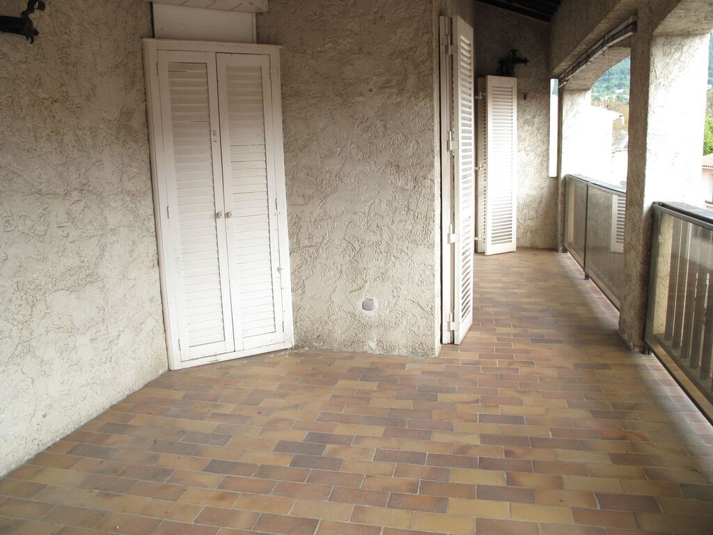 A vendre appartements 1 & T2 Cassis distincts ou communicants au cœur du village