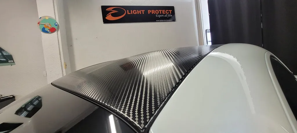 pose film solaire pas cher sur véhicule de prestige et protection céramique