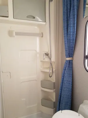 Vend camping car capucine CHALLENGER Genesis 45