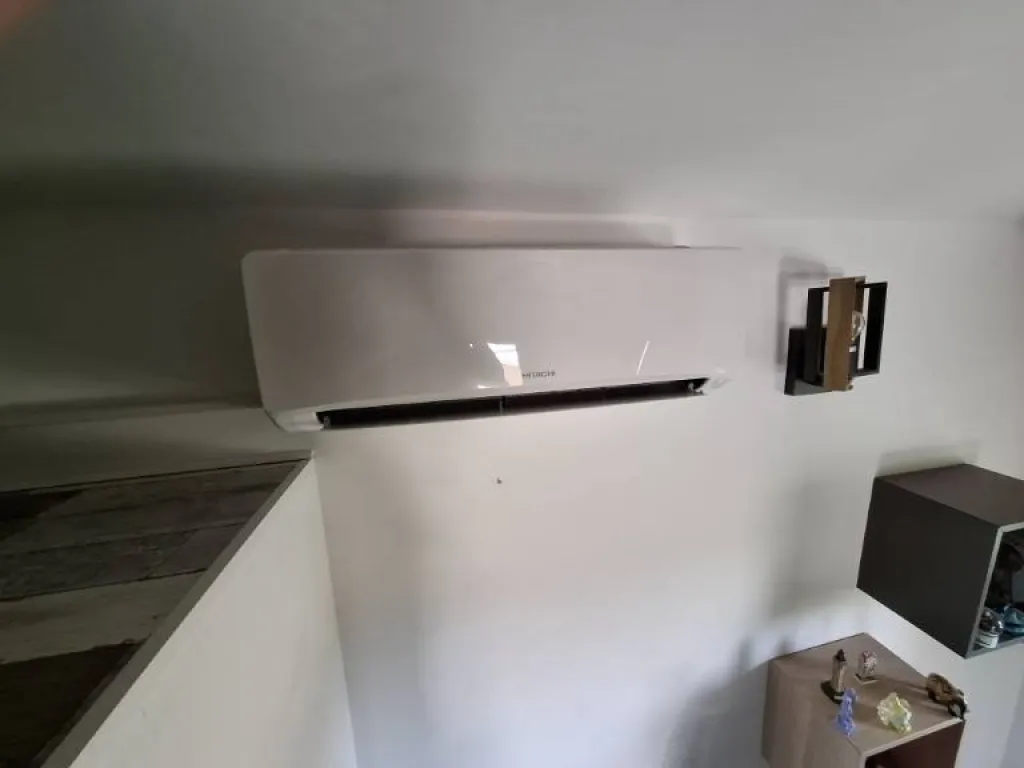 Installez un monosplit Hitachi pour chauffer et refroidir et votre maison 