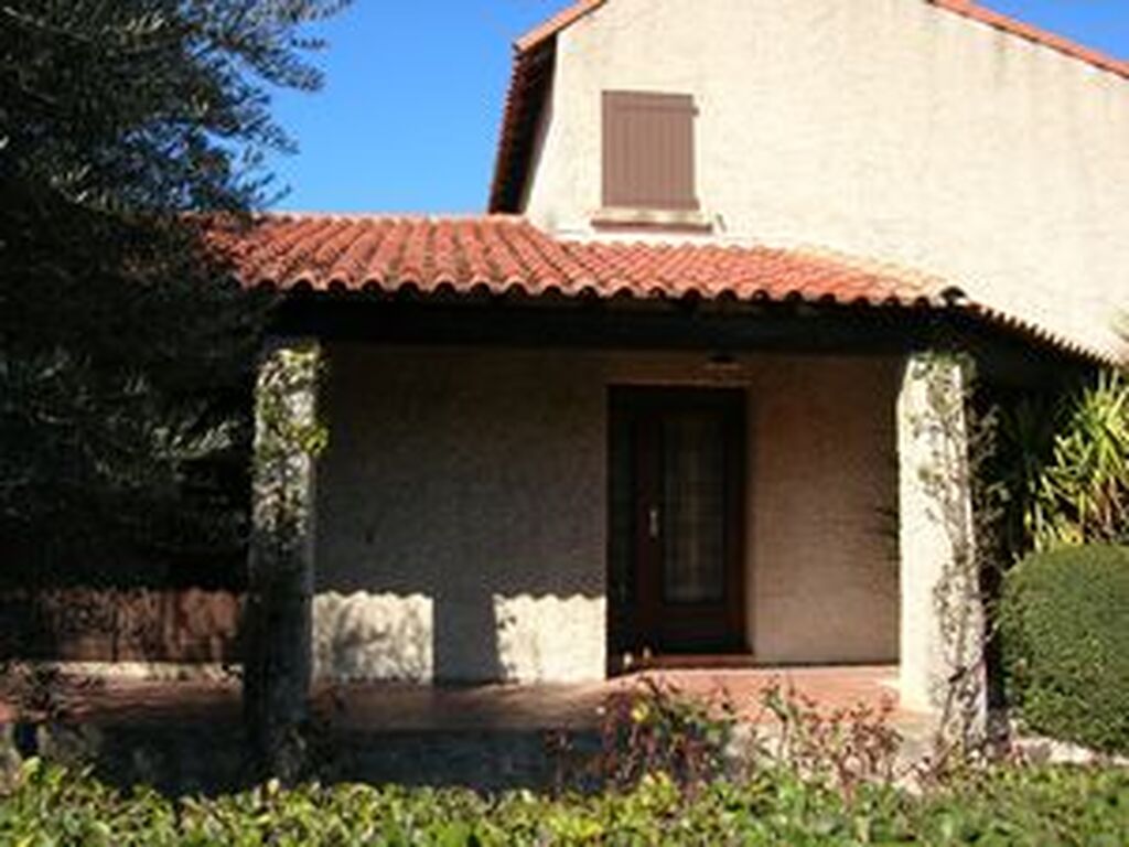 Aubagne villa 6 proche ecoles et commerces