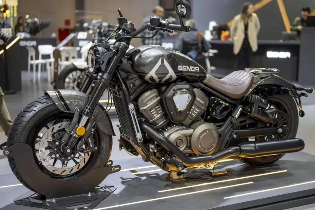 MOTO NEUVE BENDA ROCK 707 A LA SEYNE SUR MER