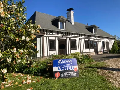 Longère pleine de charme à vendre à St Nicolas de la Haie - Excellent état et belles prestations