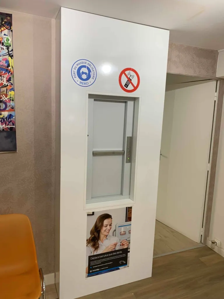 Autre vue de ce monte plats au sein d'un cabinet dentaire à marseille