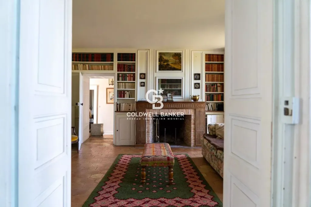 maison de campagne de plus de 300m² à vendre avec 3 hectares de terrain