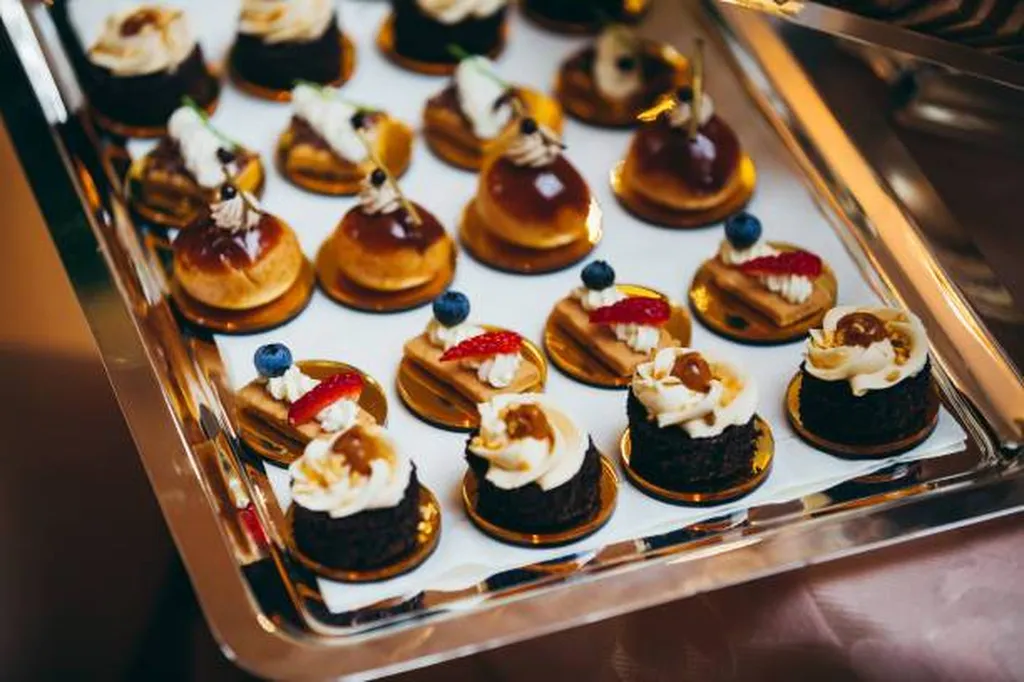 Commande de plateaux cocktails sucrés salés à Bordeaux 