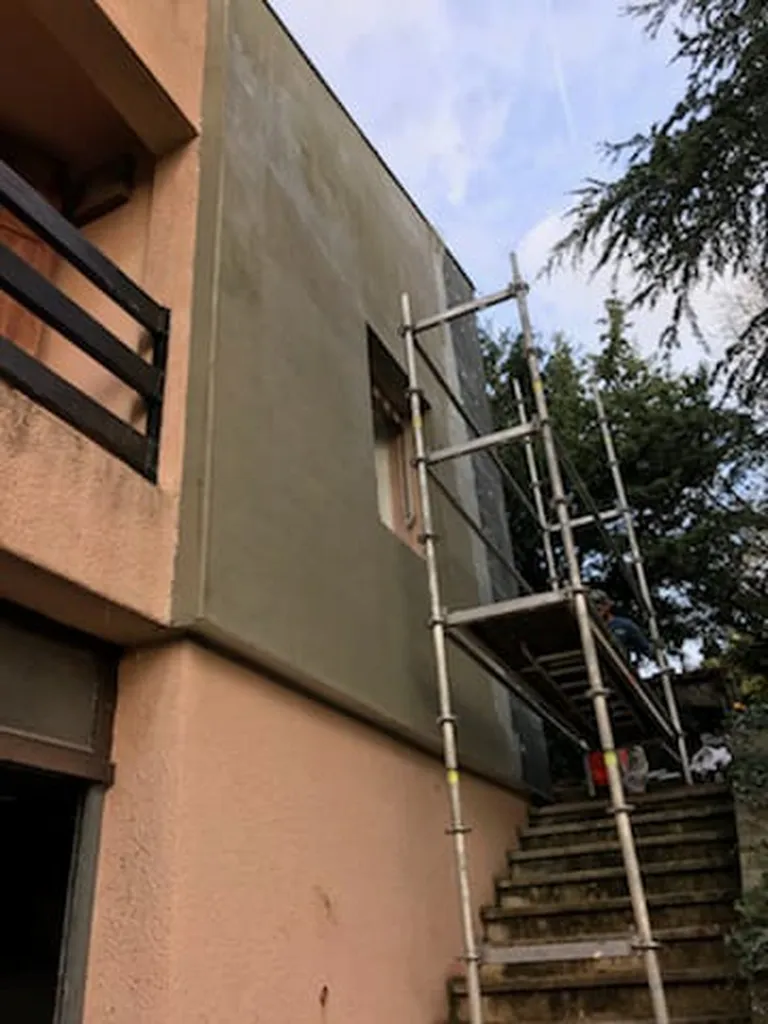 Mise en œuvre d'une isolation thermique par l'extérieur à Cabourg proche de Caen dans le Calvados