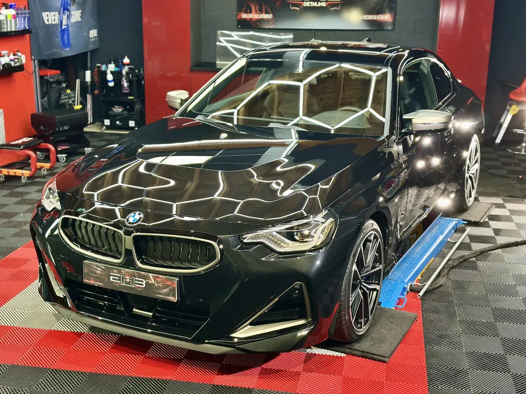 Detailing polissage protection carrosserie spécialiste BMW série 2 Brignais