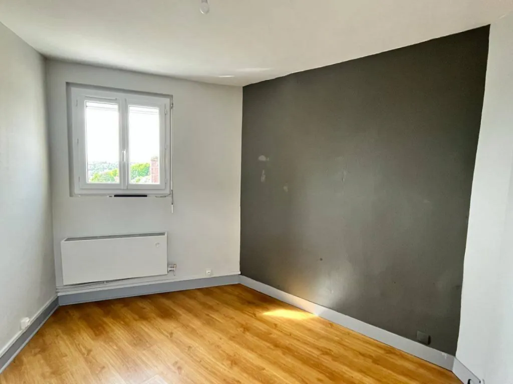 Situé au 2ème étage