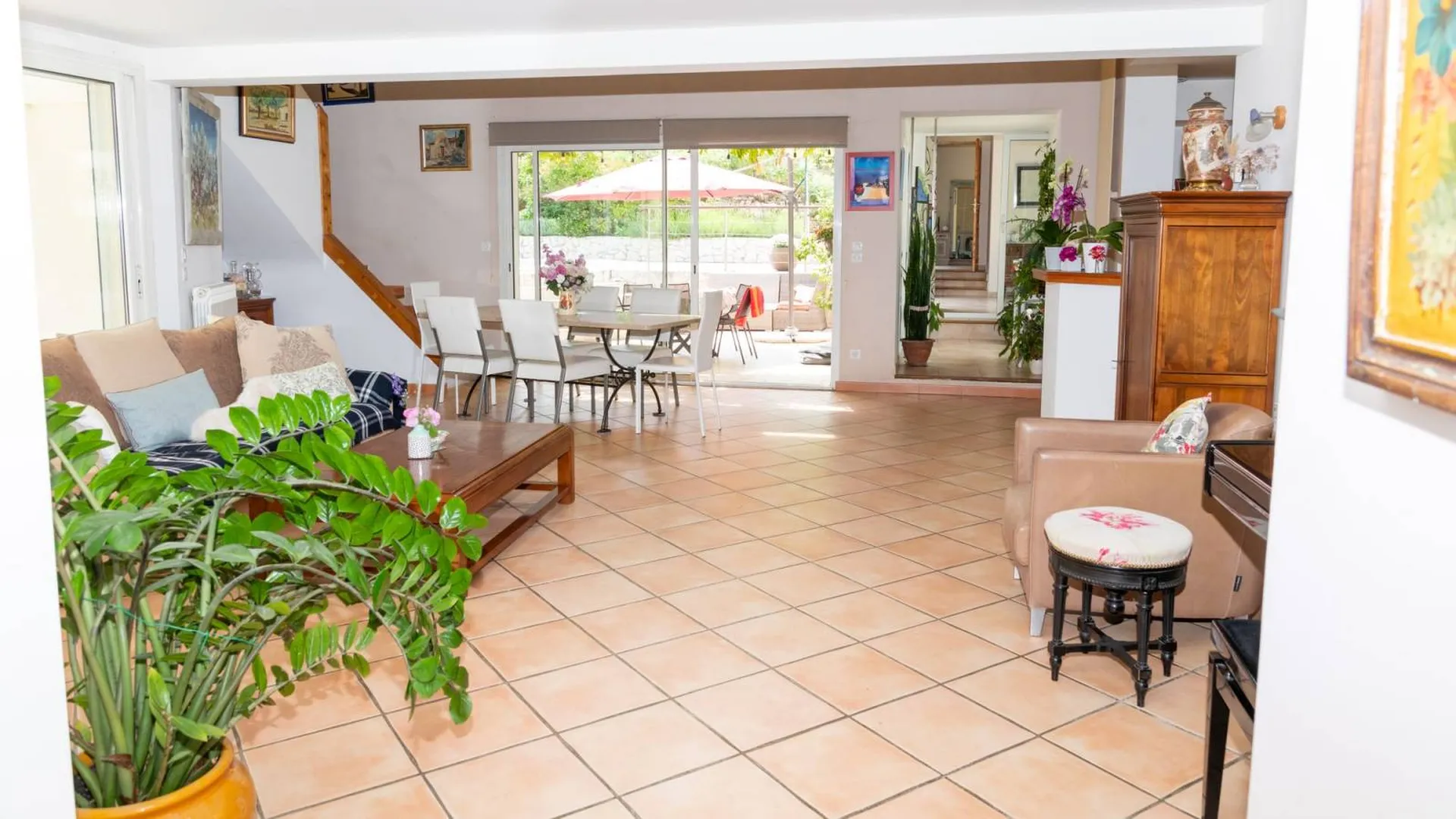 Maison / villa à vendre Roquefort la Bedoule quartier recherché, piscine, deux garages maison d'architecte
