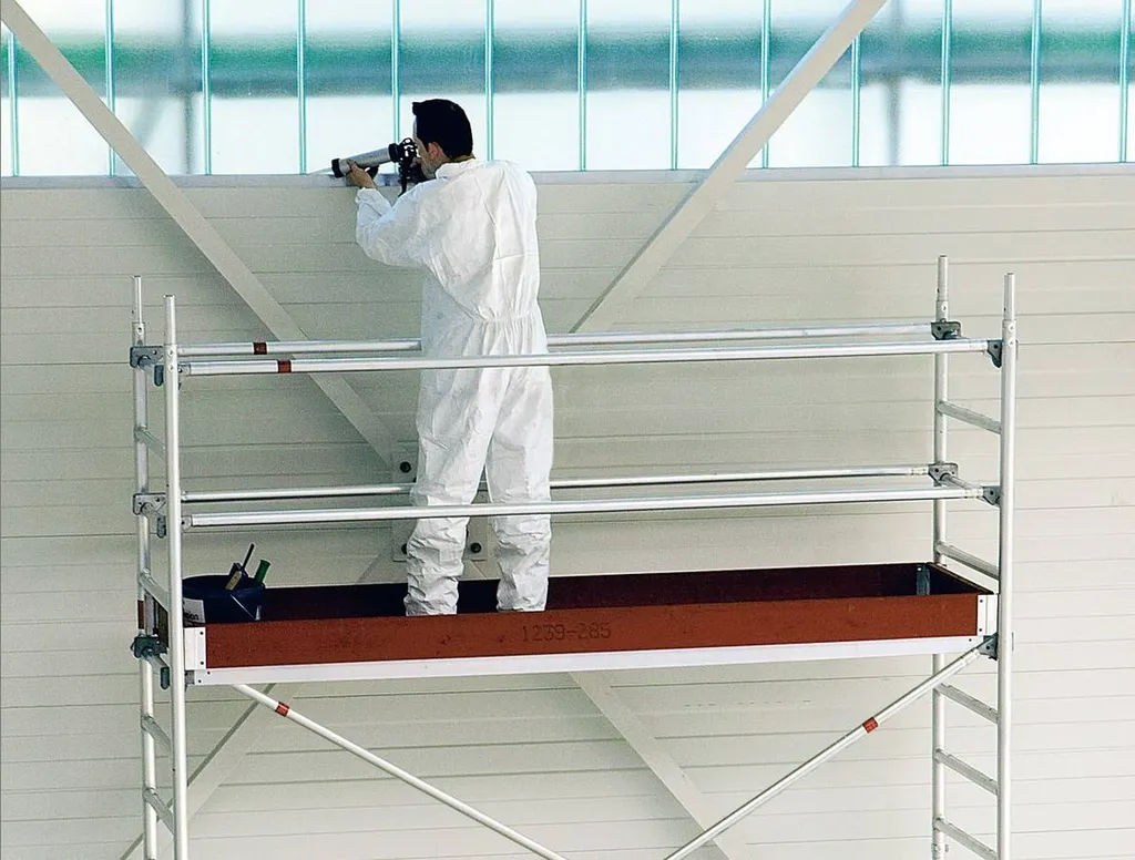 Location de tour layher uni standard proche Genève et en Paca