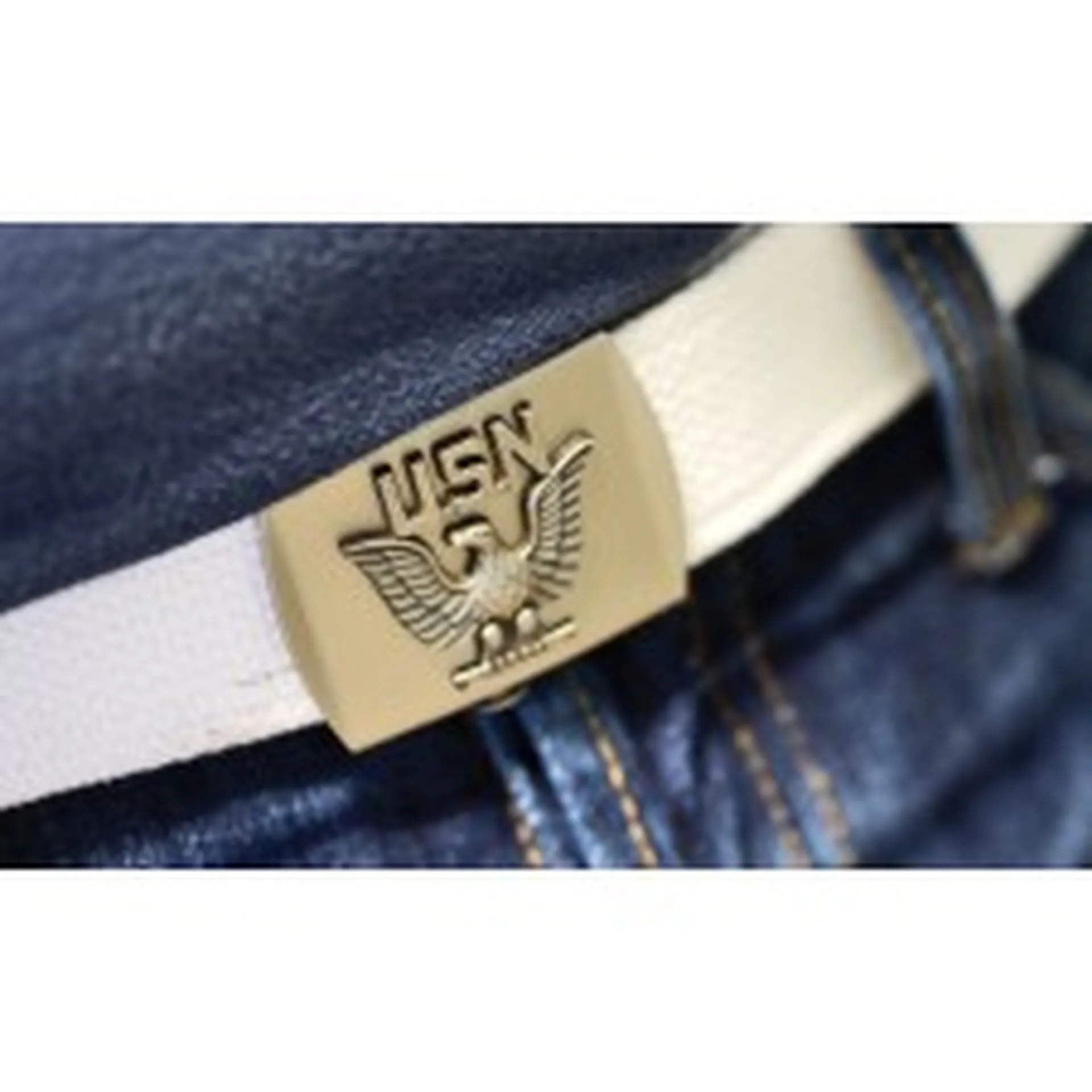 Ceintures et ceinturons militaires historiques robustes fidèles équipements réglementaires pour reconstitution Metz