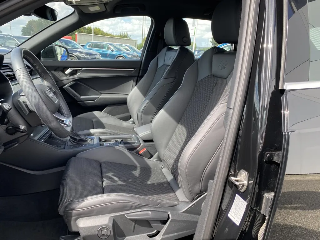 Audi Q3 35 TDI S line 150 ch automatique occasion récente disponible près de Rouen