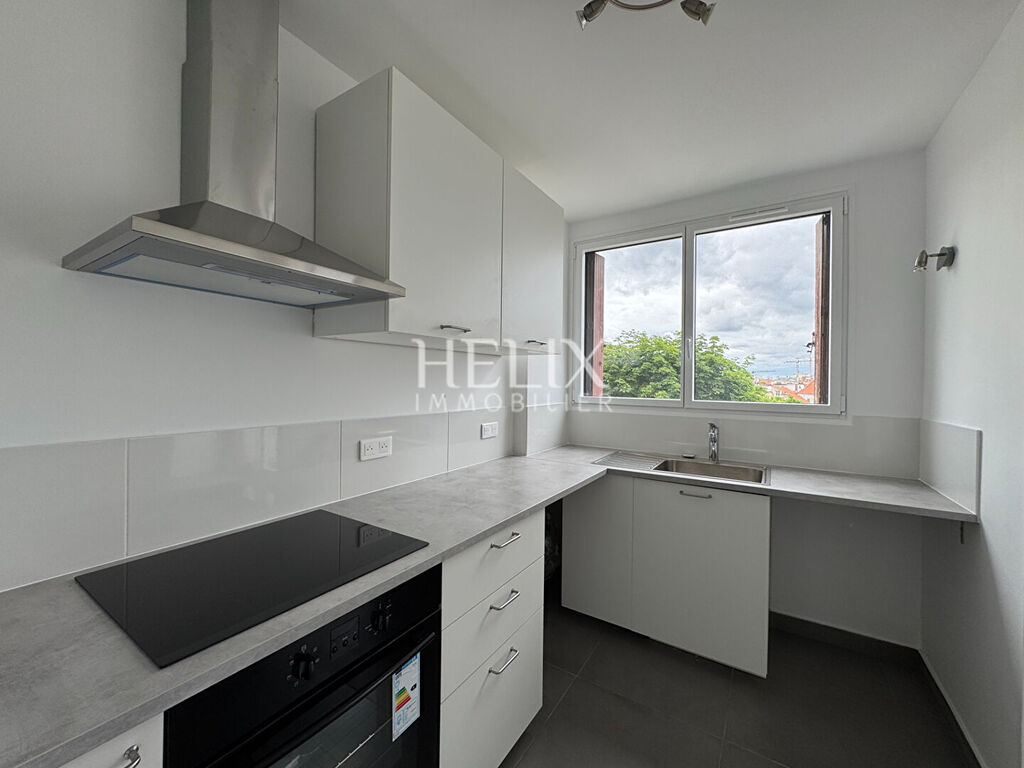 Bel appartement 2 pièces ascenseur cave parking Saint-Germain-en-Laye belles Prestations 