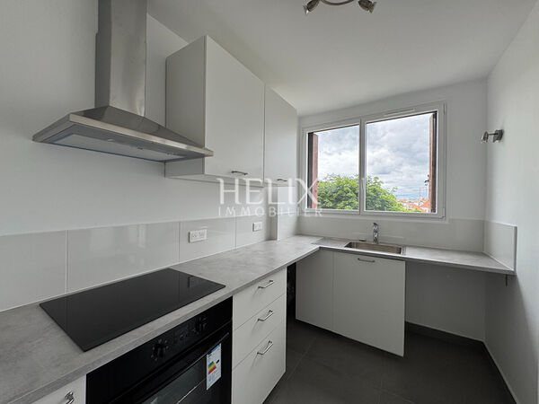 Bel appartement 2 pièces ascenseur cave parking Saint-Germain-en-Laye belles Prestations 