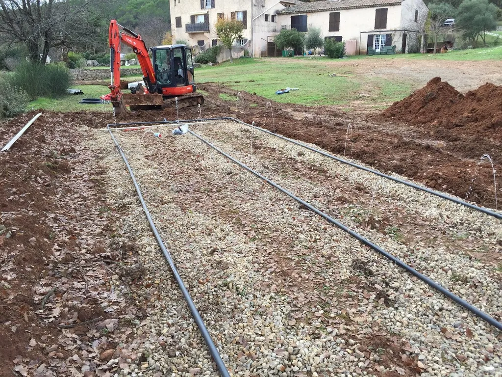 Pose de drain sous pression par Azurepur, Var