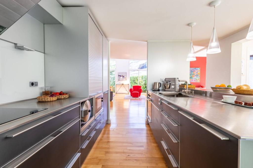 Belle Maison d'architecte Mérignac proximité Centre / lycée Fernand Daguin 