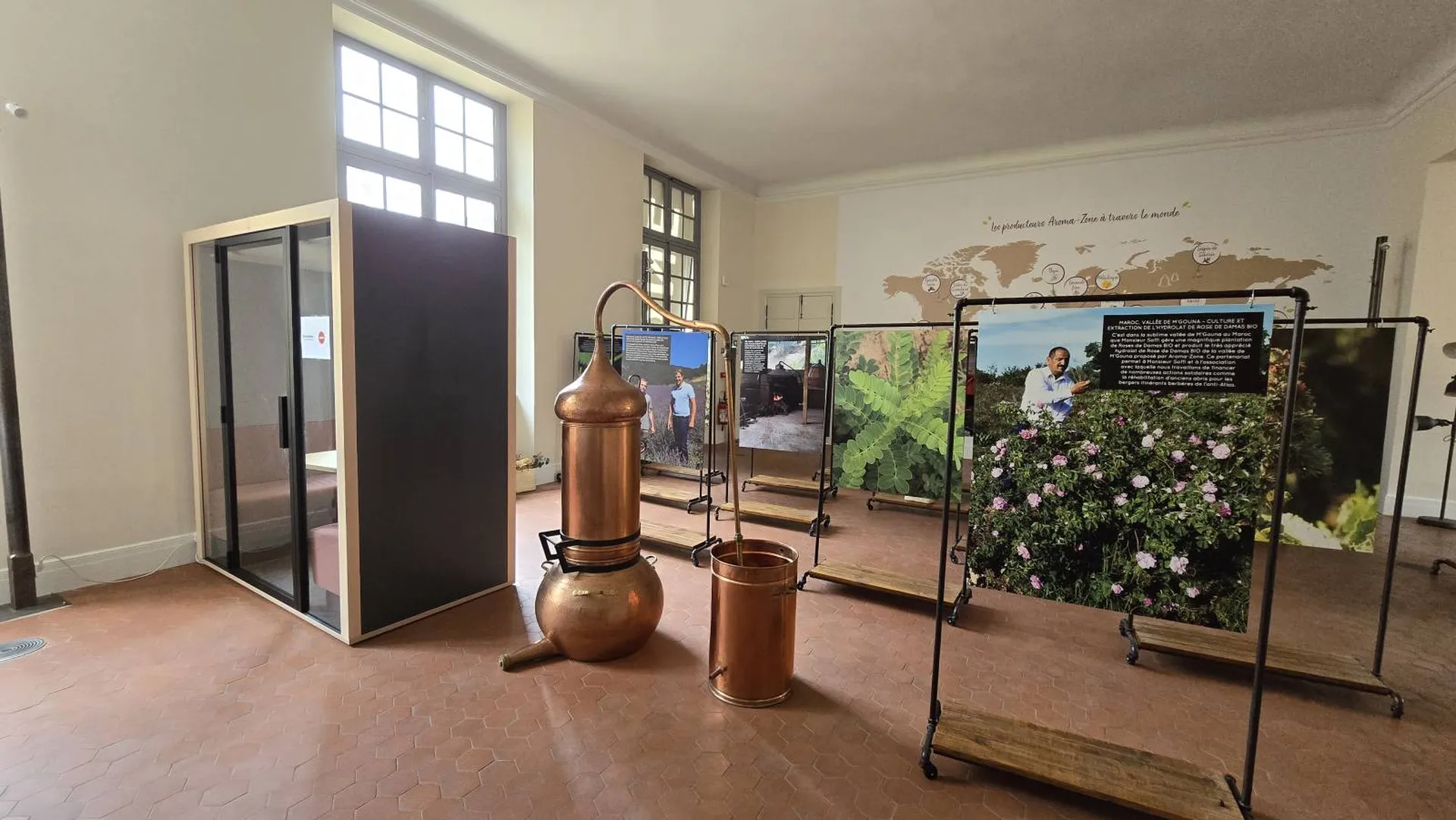 Cabine téléphone acoustique à Aix-en-Provence dans les Bouches-du-Rhône