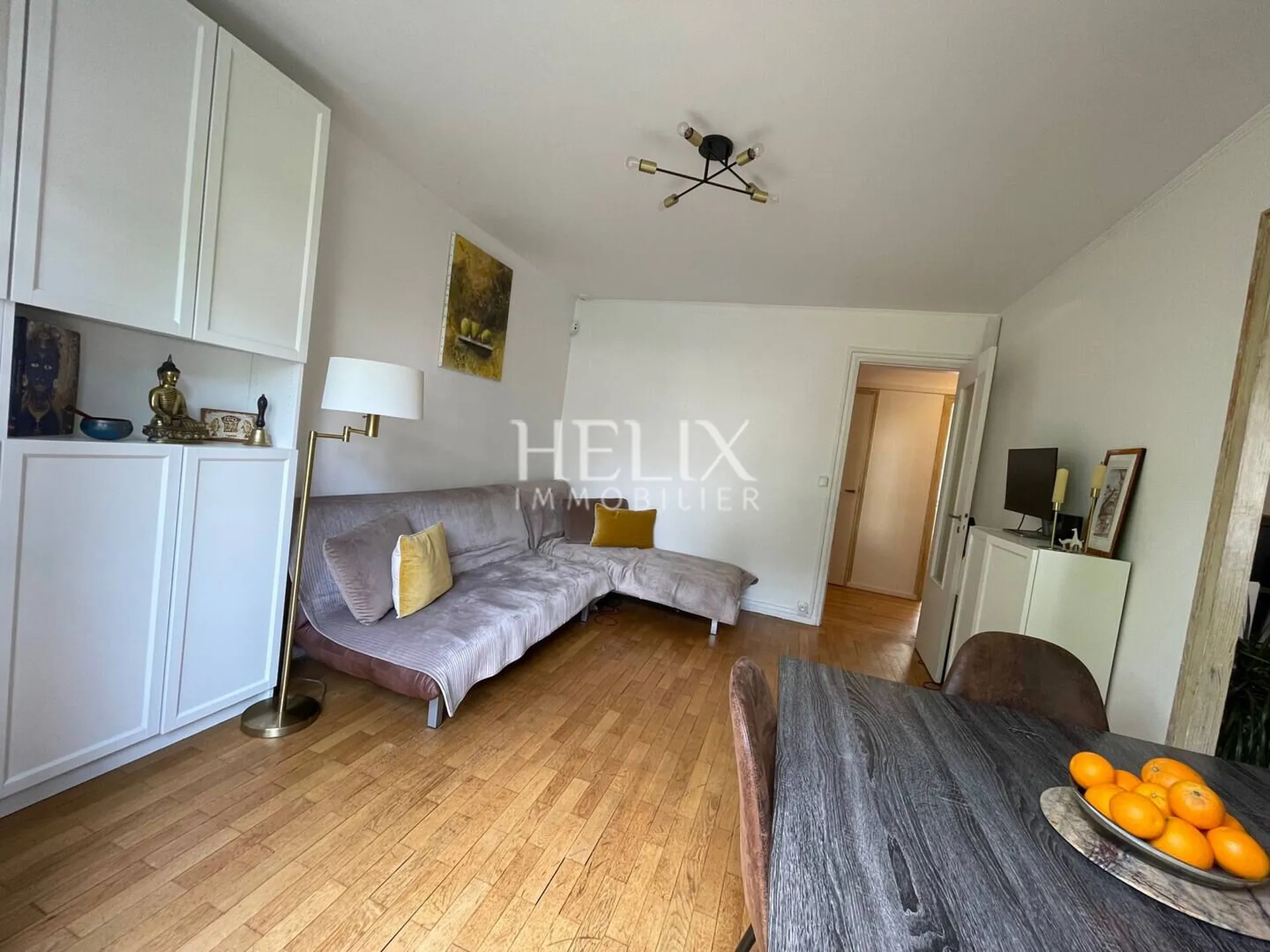 Dans un environnement paisible, au coeur de la nature, proche de toutes les commodités, 