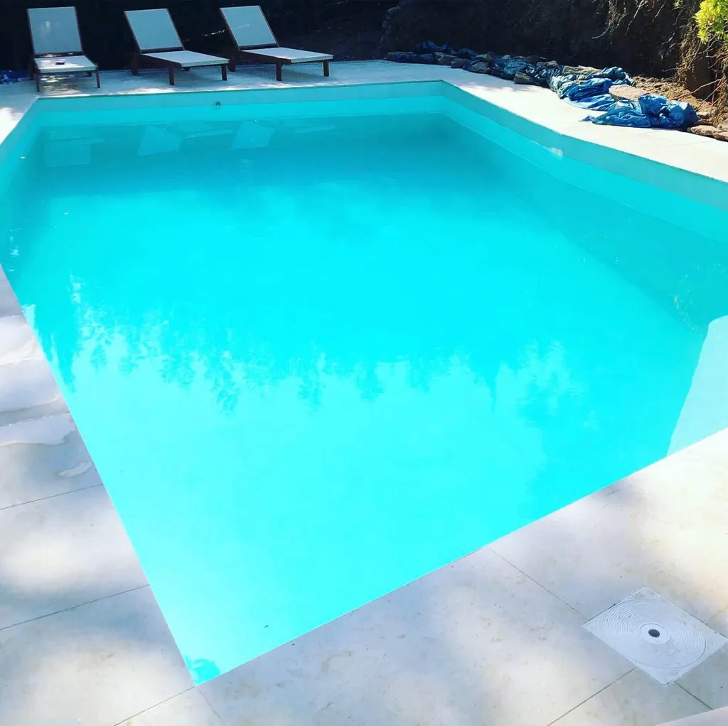 Réalisation béton piscine TERRE DU MONDE