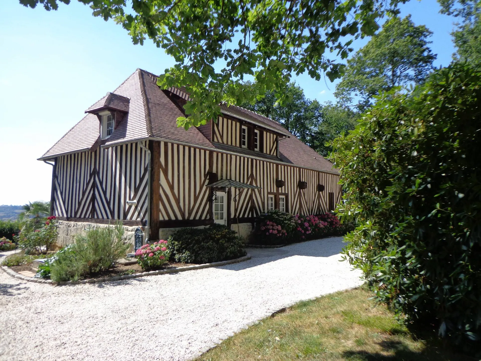 A acheter maison avec dépendances proche Lisieux 14100