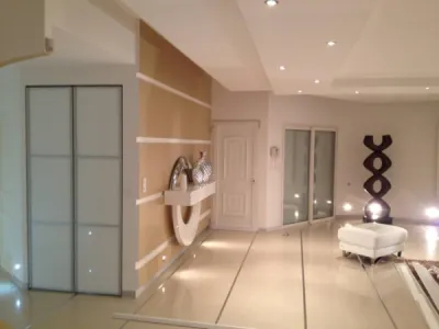 MURS EN BETON CIRE DE TERRE DU MONDE-RÉSIDENCE PARISENNE