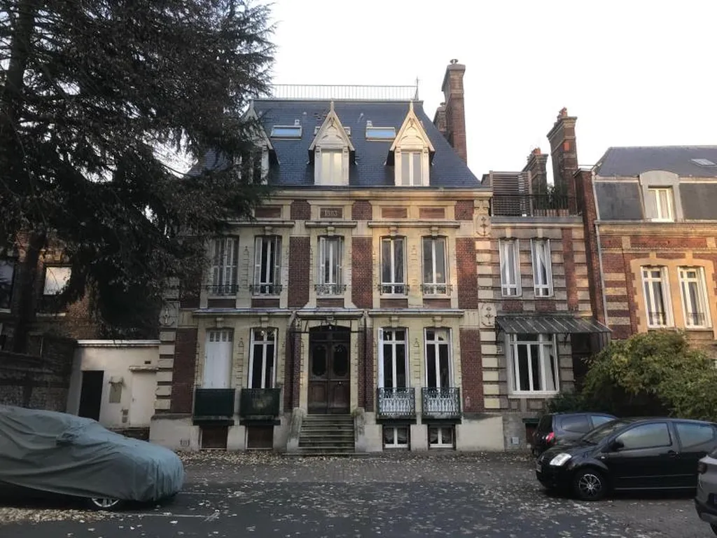 Appartement de type F2 meublé avec parking situé rue bouquet à Rouen, 650€ charges comprises