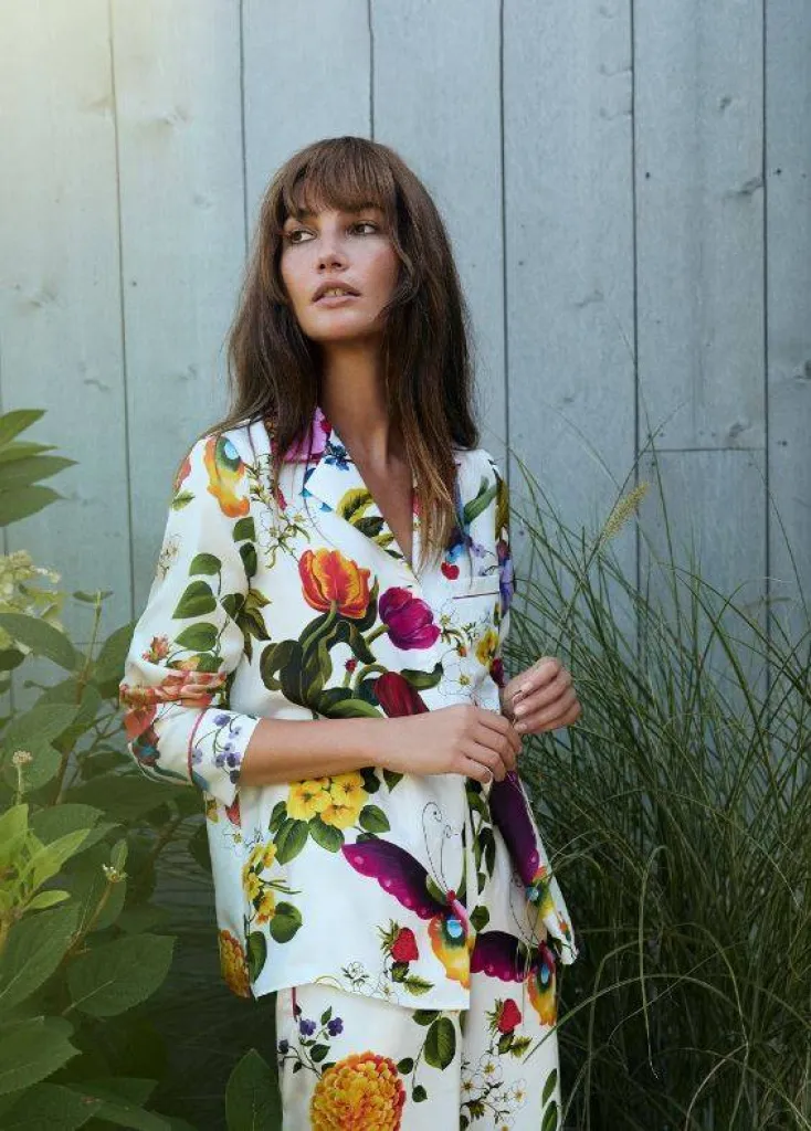 Weekend MaxMara des robes aux motifs floraux, des robes bohémes, une collection printemps-été 2023 jeune et élégante.