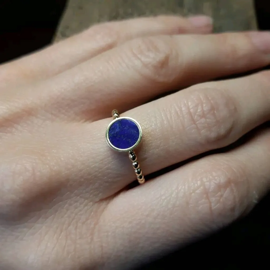 Bague en or lapis-lazuli perlées création unique à l'atelier de Bordeaux